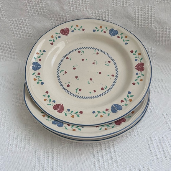 Other - Set of 3 Newcor Legacy Hearts Stoneware Dinner Plates 10.5” Vintage